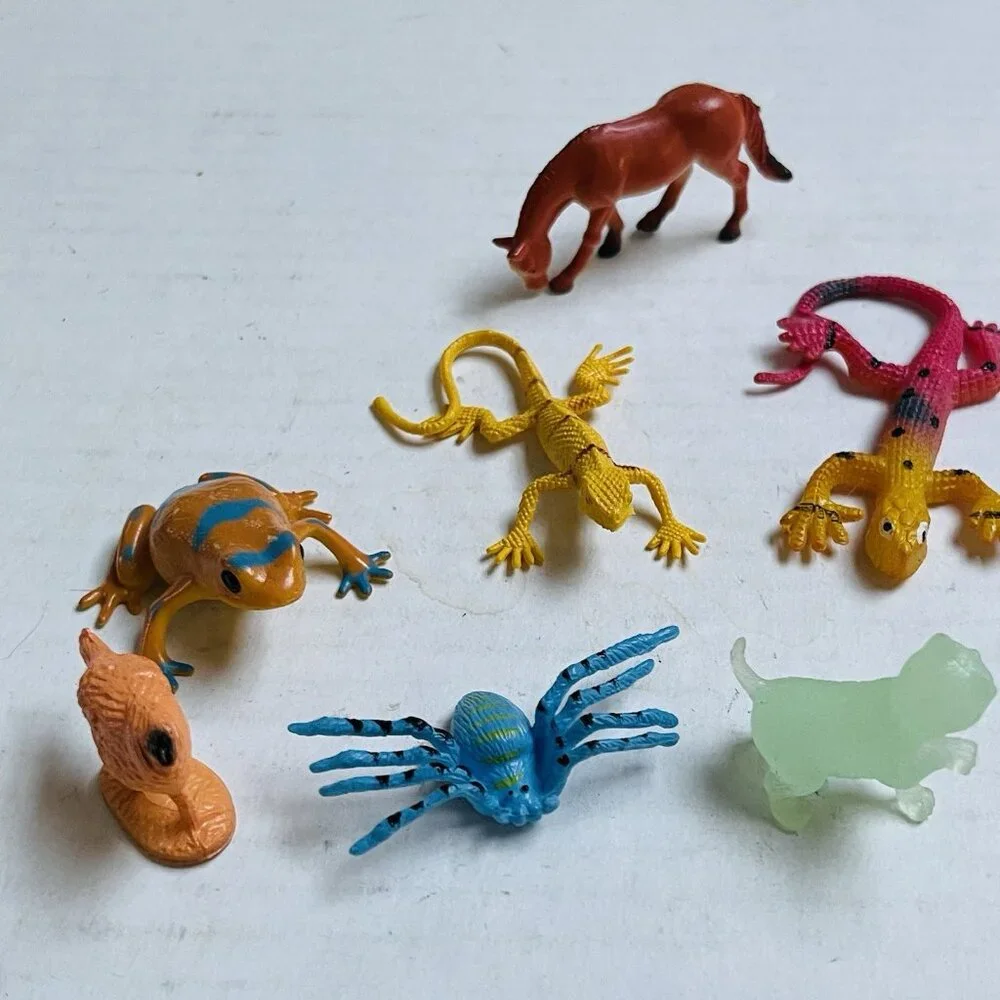 Insect Figure Animal Cat Lizard Chicken Horse Spider Frog 8 Pieces Kids Learn